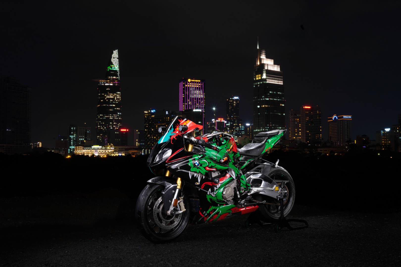 BMW S1000RR phong cach Yakuza anh 8