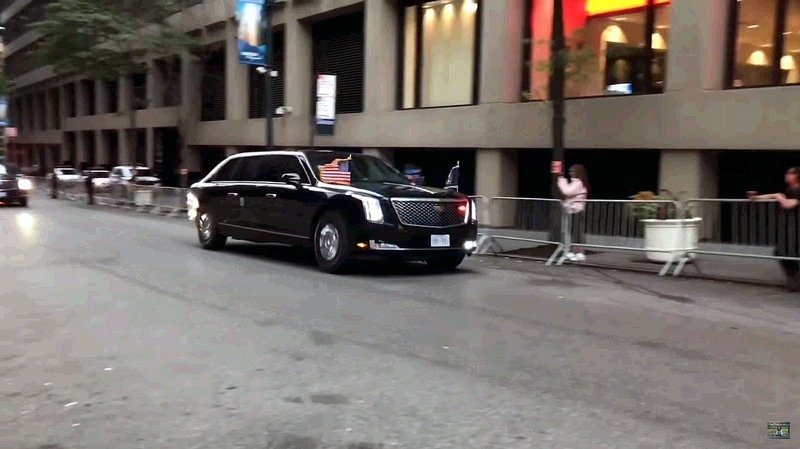 The Beast 2.0 xuat hien cung doan xe ho tong hinh anh