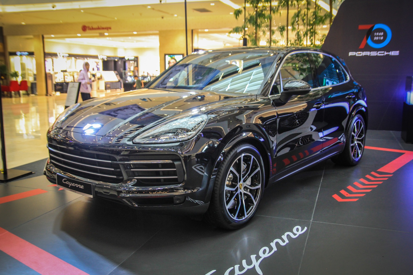 Porsche Cayenne 2018 chinh thuc ve VN sau mot nam ra mat hinh anh