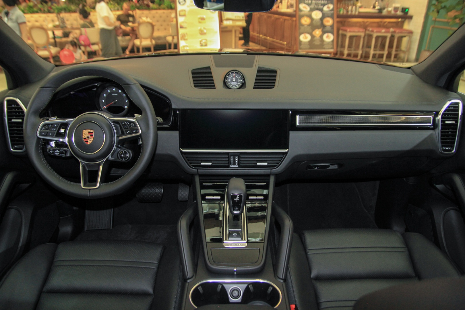 Porsche Cayenne ve Viet Nam anh 7