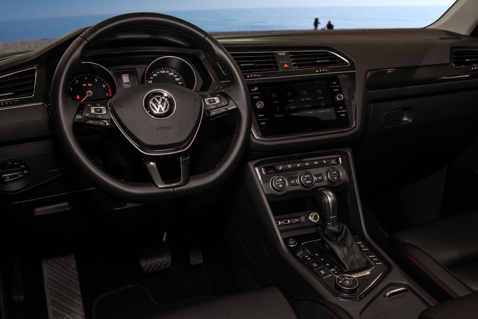 Đánh giá Volkswagen Tiguan Allspace 2018 ảnh 12 Danh gia Volkswagen Tiguan Allspace 2018 anh 12