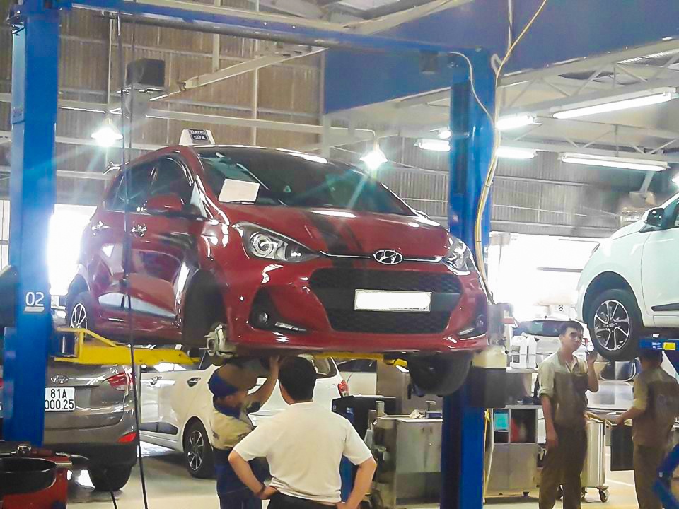 'Loi bu long cua Hyundai Grand i10 chi co tren xe lap rap' hinh anh