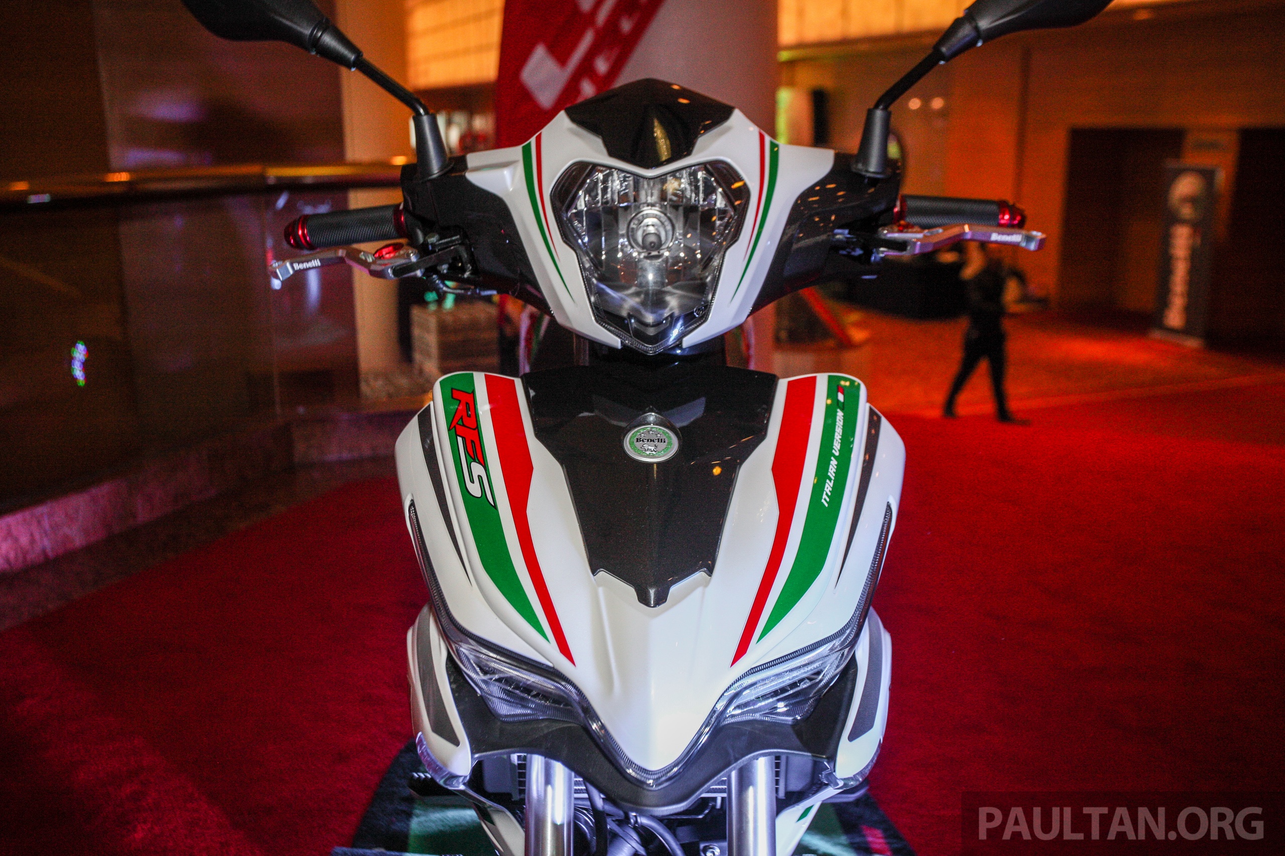 Benelli RFS150iLE ban gioi han anh 2