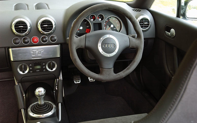 Noi that oto thay doi nhu the nao anh 10