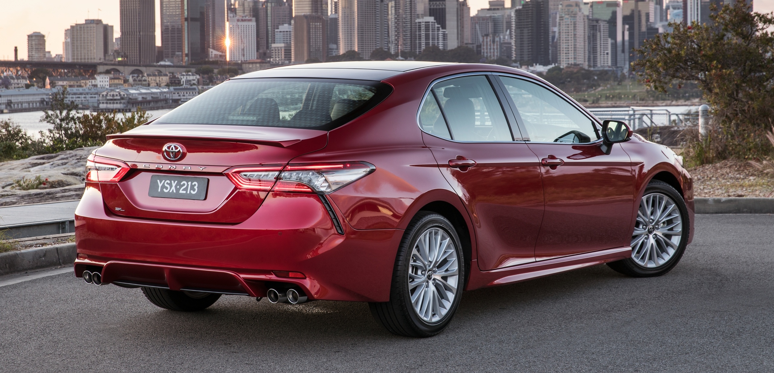 Toyota Camry the he moi anh 3