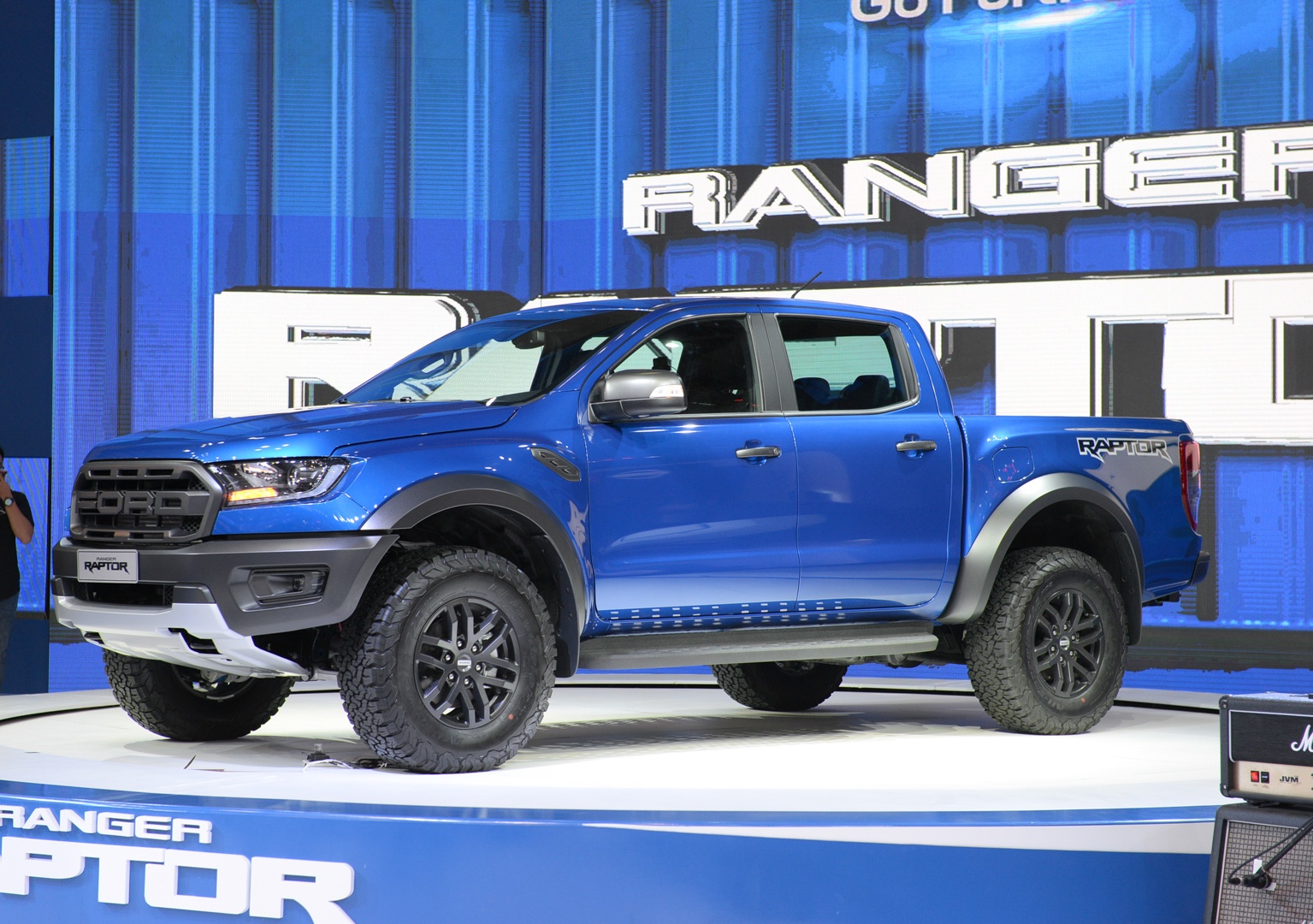 Ford Ranger Raptor ra mat tai VMS 2018, gia 1,2 ty dong hinh anh