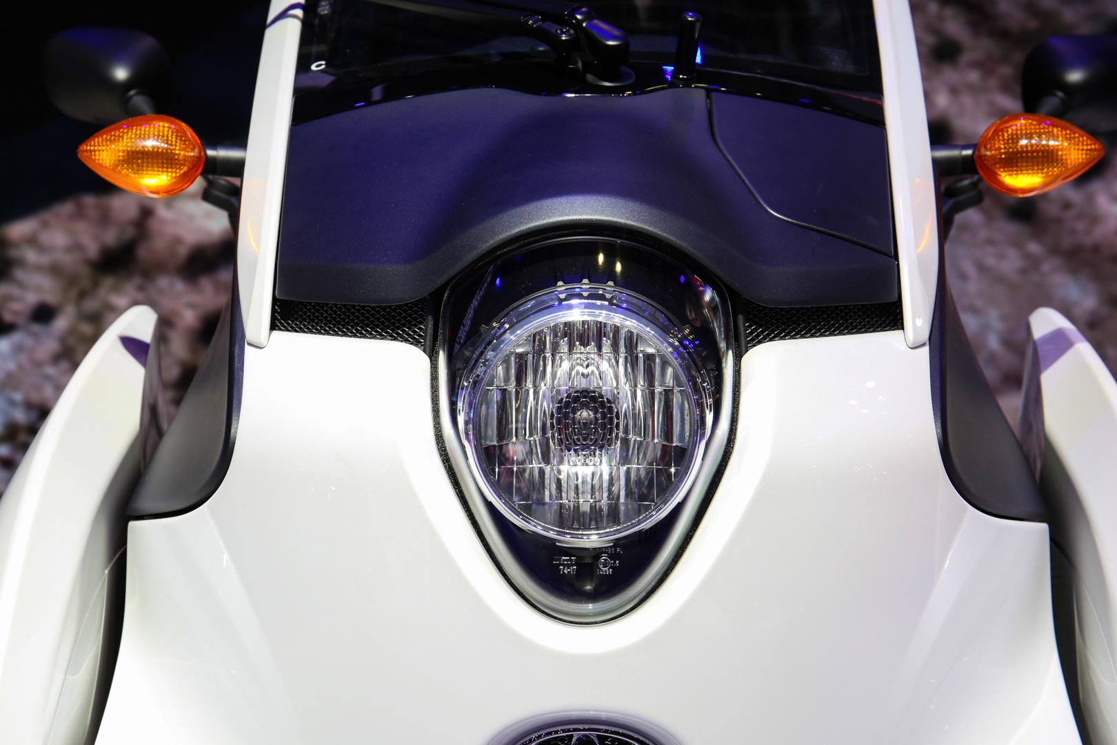 Xe ba bánh Toyota i-ROAD ảnh 6 Xe ba banh Toyota i-ROAD anh 6