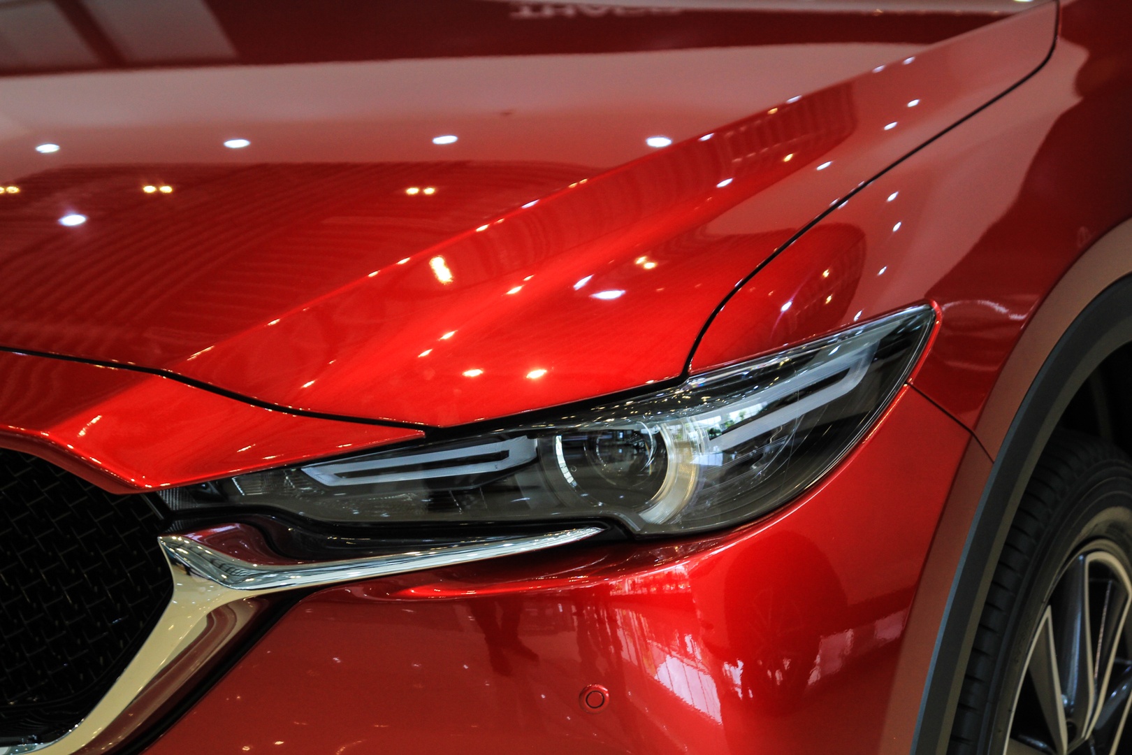 Mazda CX-5 co them 3 mau moi anh 4