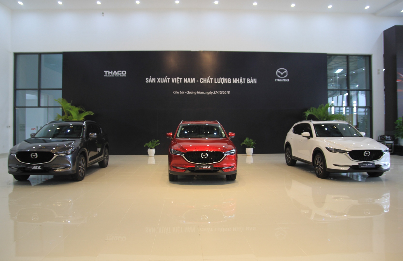 Mazda CX-5 co them 3 mau moi anh 3