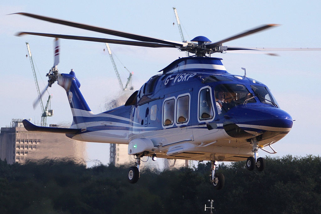 Truc thang AgustaWestland AW169 cua ong Vichai anh 10