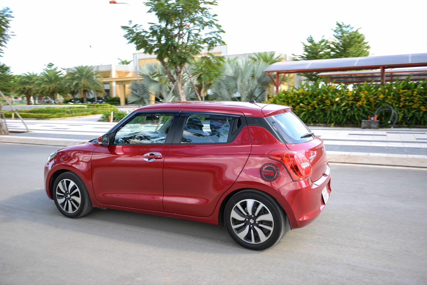 Suzuki Swift 2018 sap ra mat, gia du kien tu 499 trieu dong o VN hinh anh