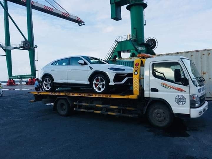 Bo doi 'sieu bo' Lamborghini Urus cap ben Viet Nam hinh anh