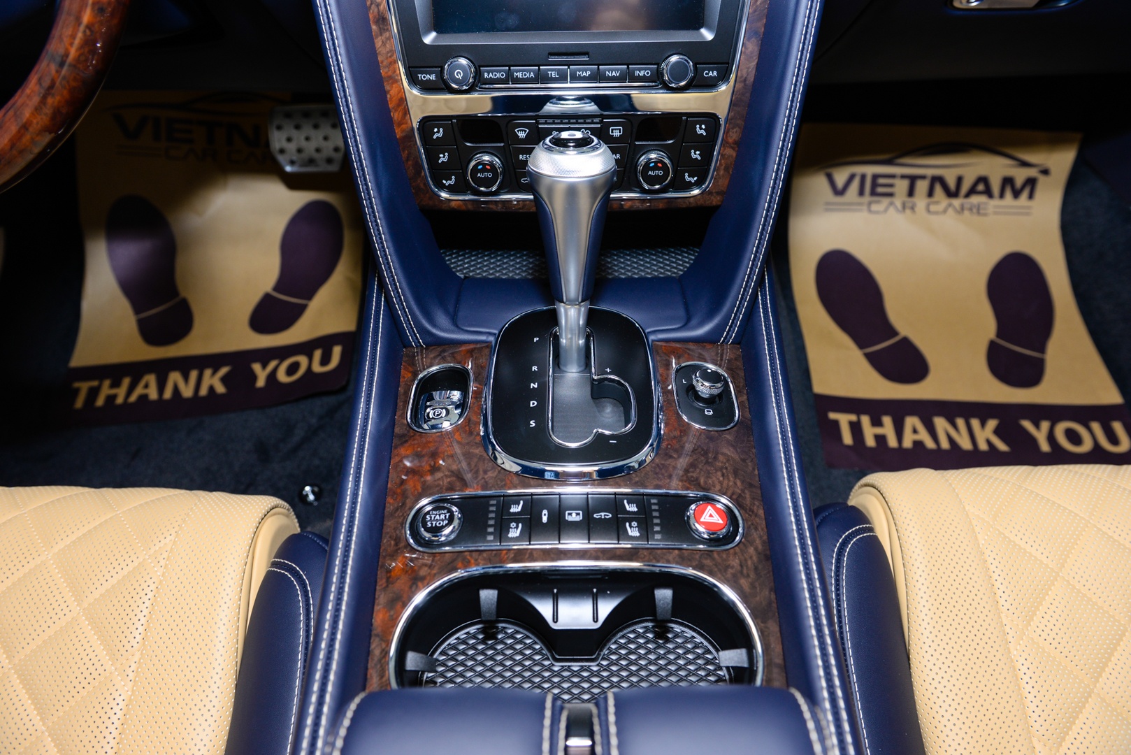 Bentley Flying Spur V8 S o VN anh 10