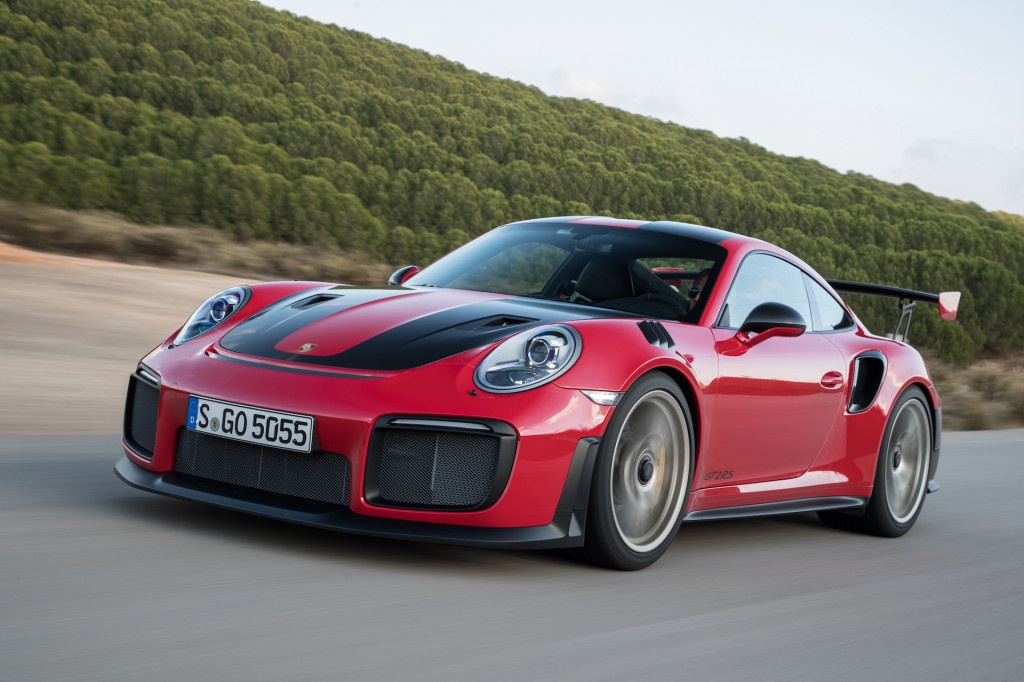 Porsche 911 GT2 RS nang cap anh 2