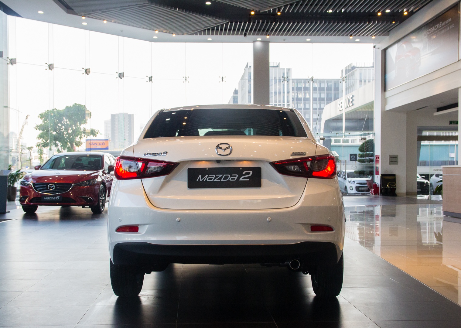 Mazda2 moi ve dai ly anh 12