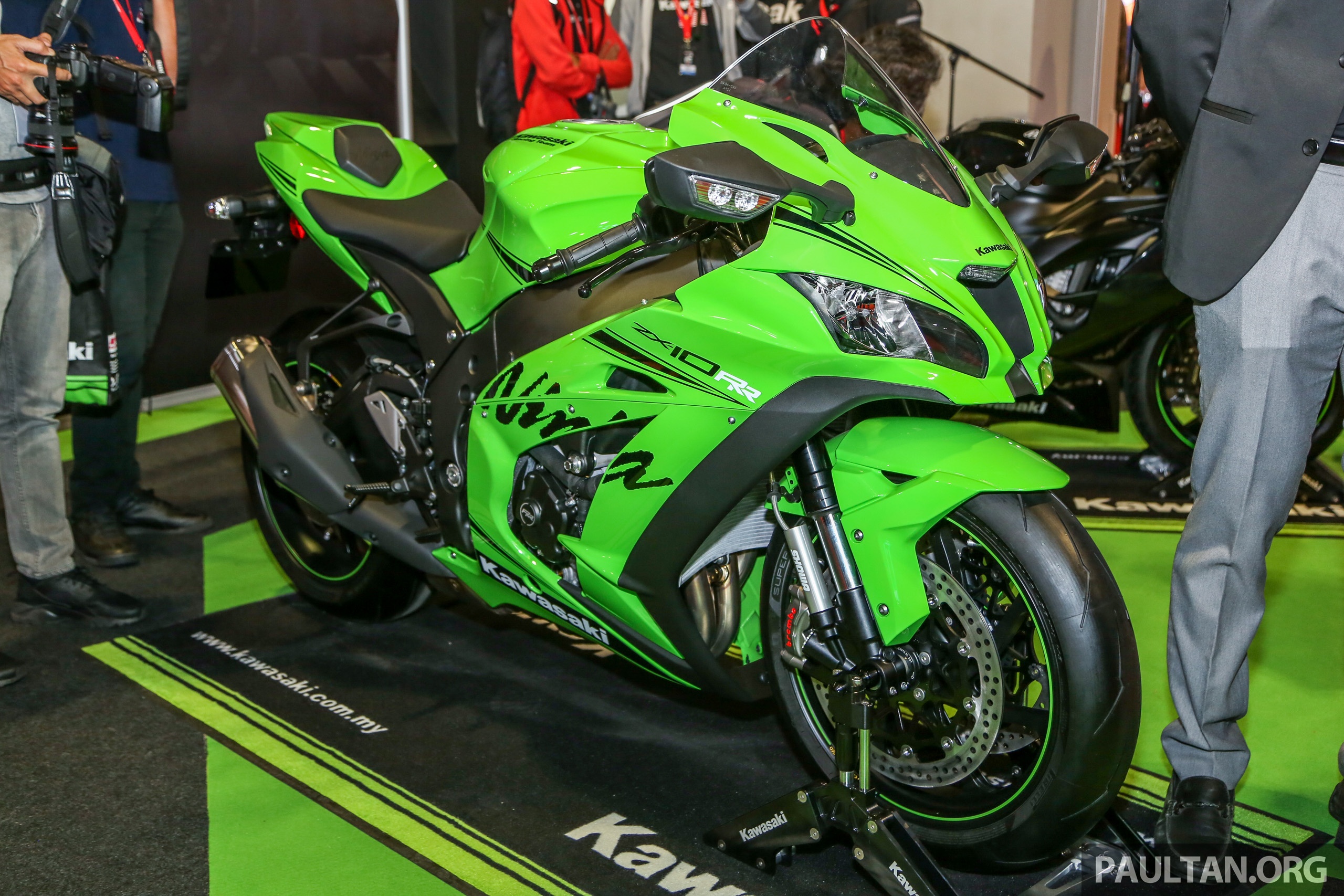 Kawasaki Ninja ZX-10RR va ZX-6R 2019 anh 2
