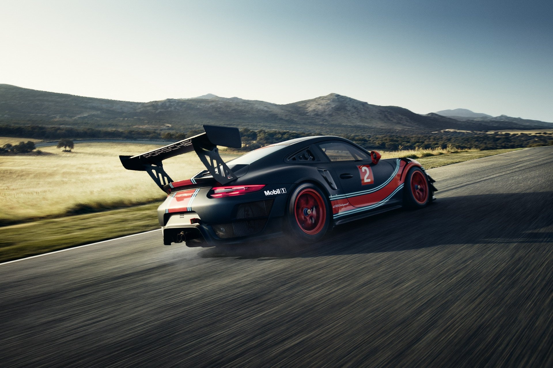 Porsche 911 GT2 RS Clubsport ra mat anh 7