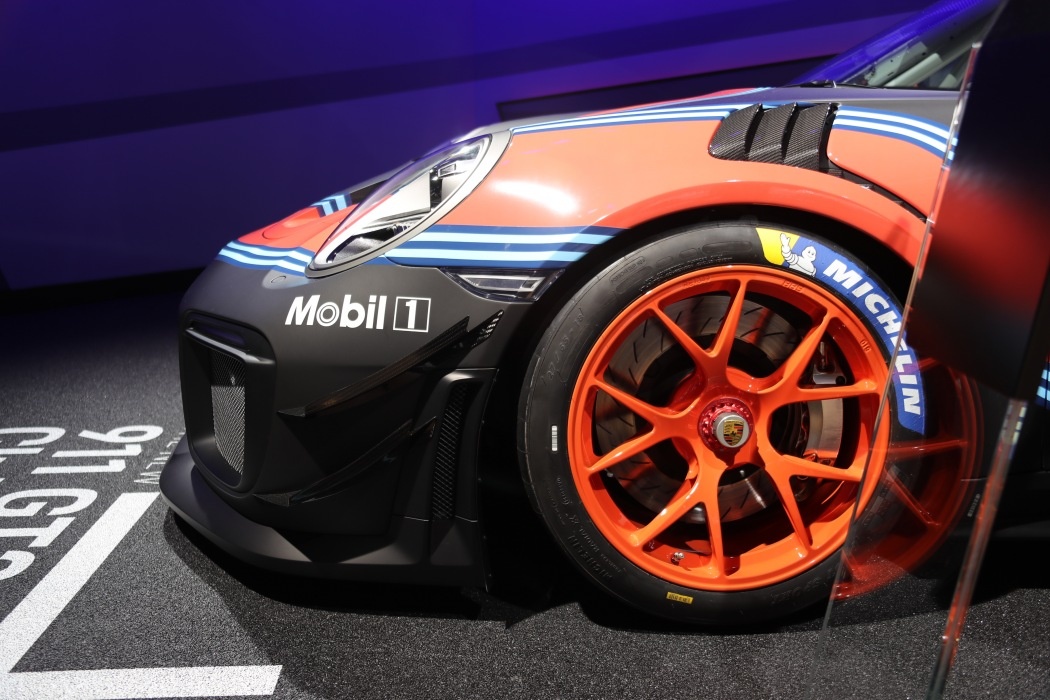 Porsche 911 GT2 RS Clubsport ra mat anh 3