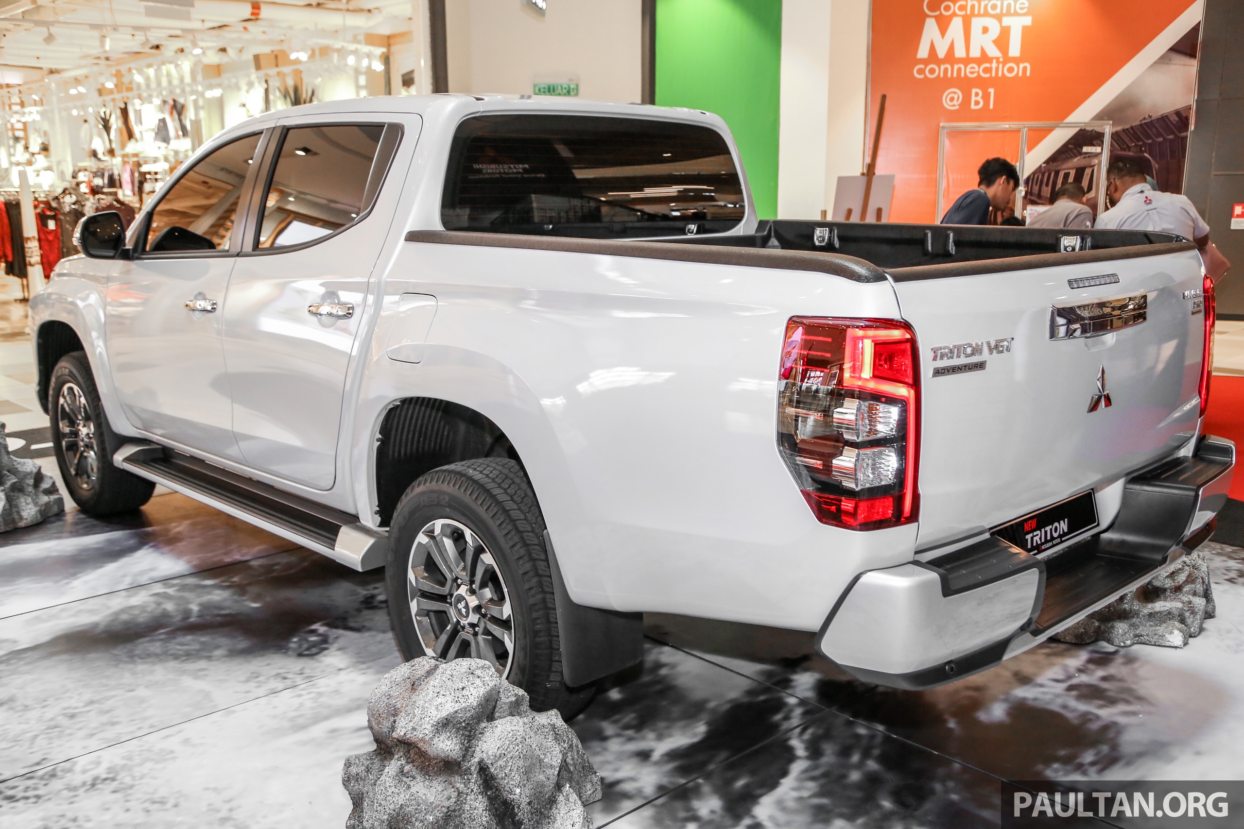 Mitsubishi Triton 2019 ban dia hinh anh 4