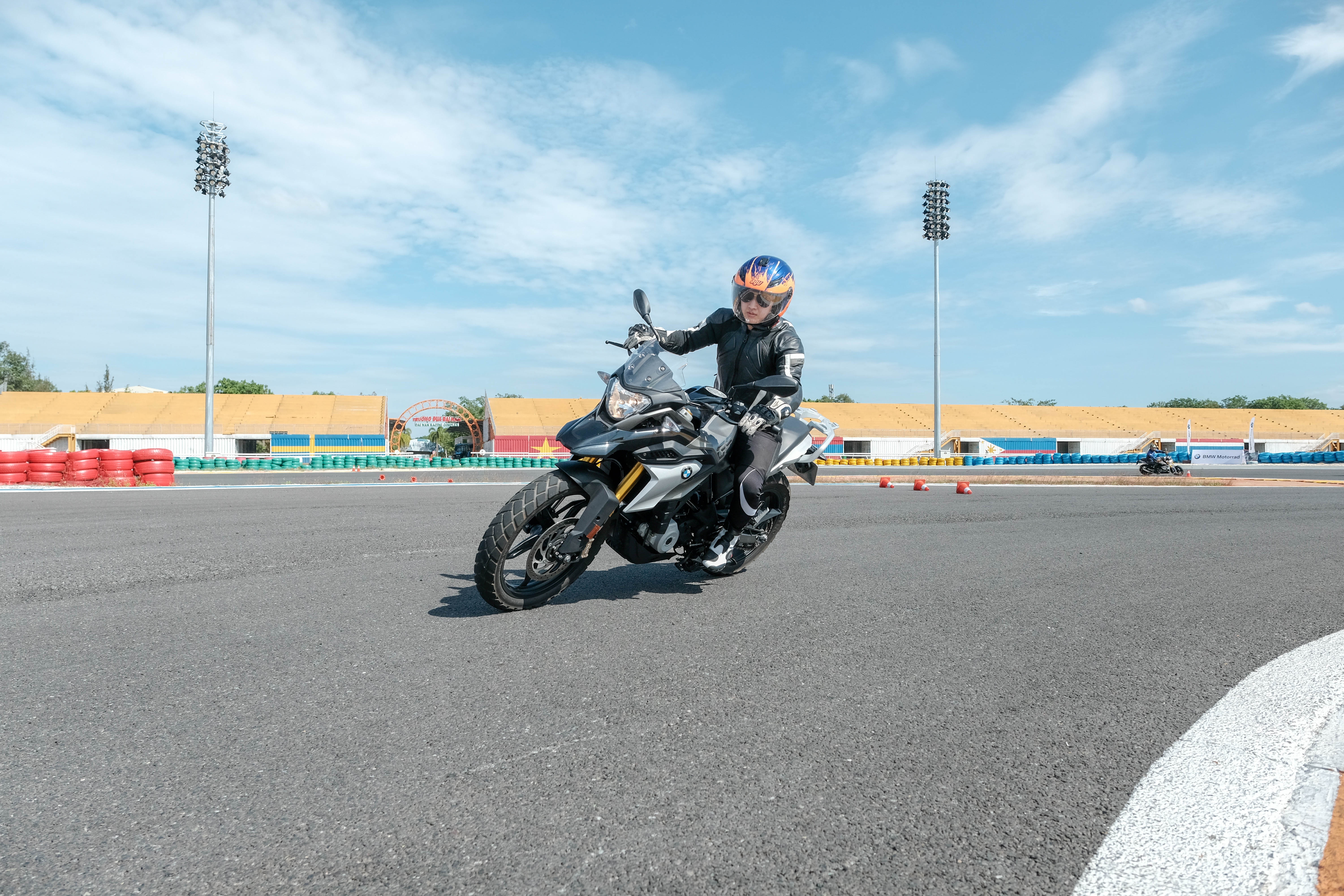 Trai nghiem BMW Motorrad Track Days anh 7