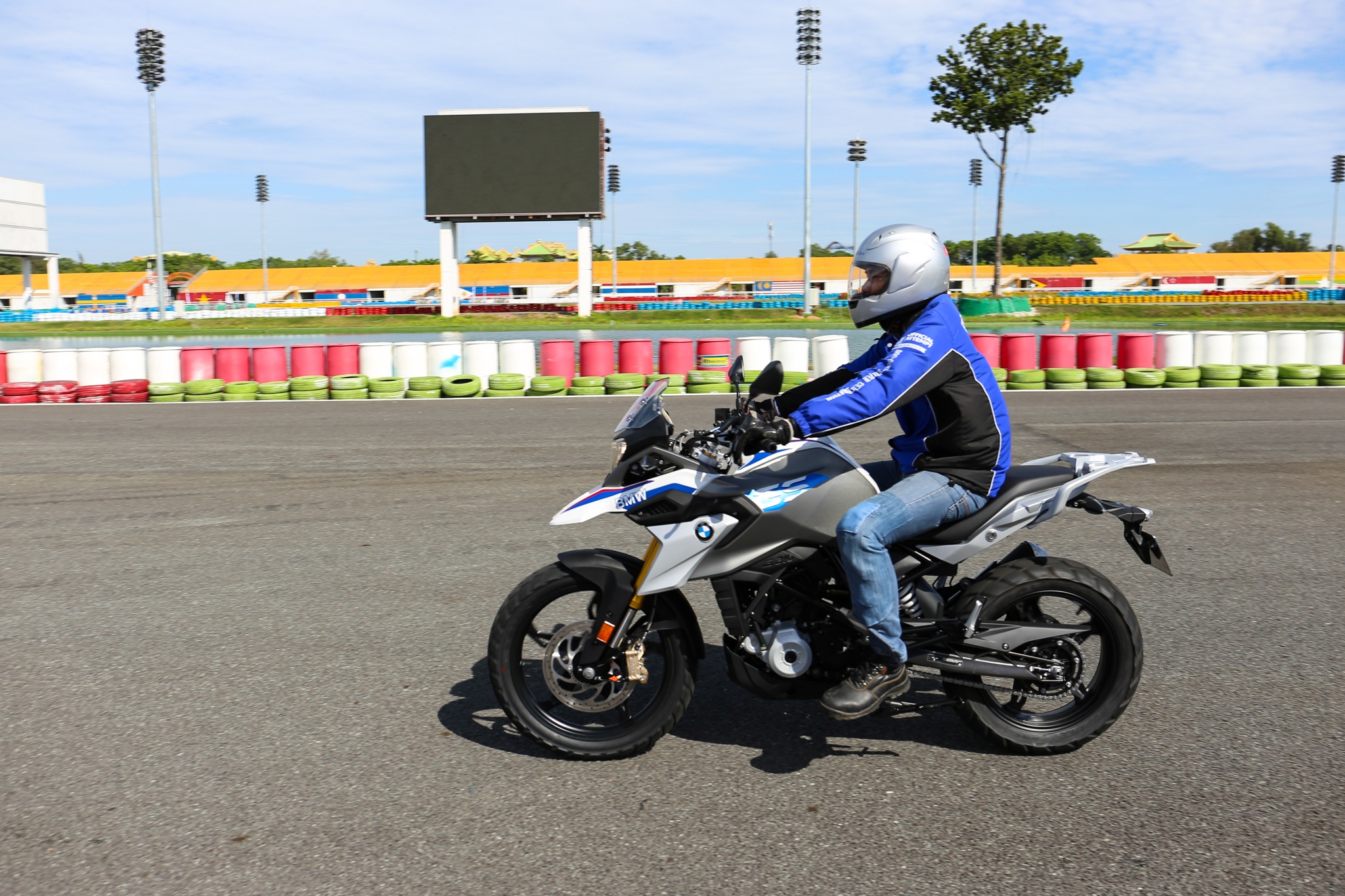 Trai nghiem BMW Motorrad Track Days anh 6