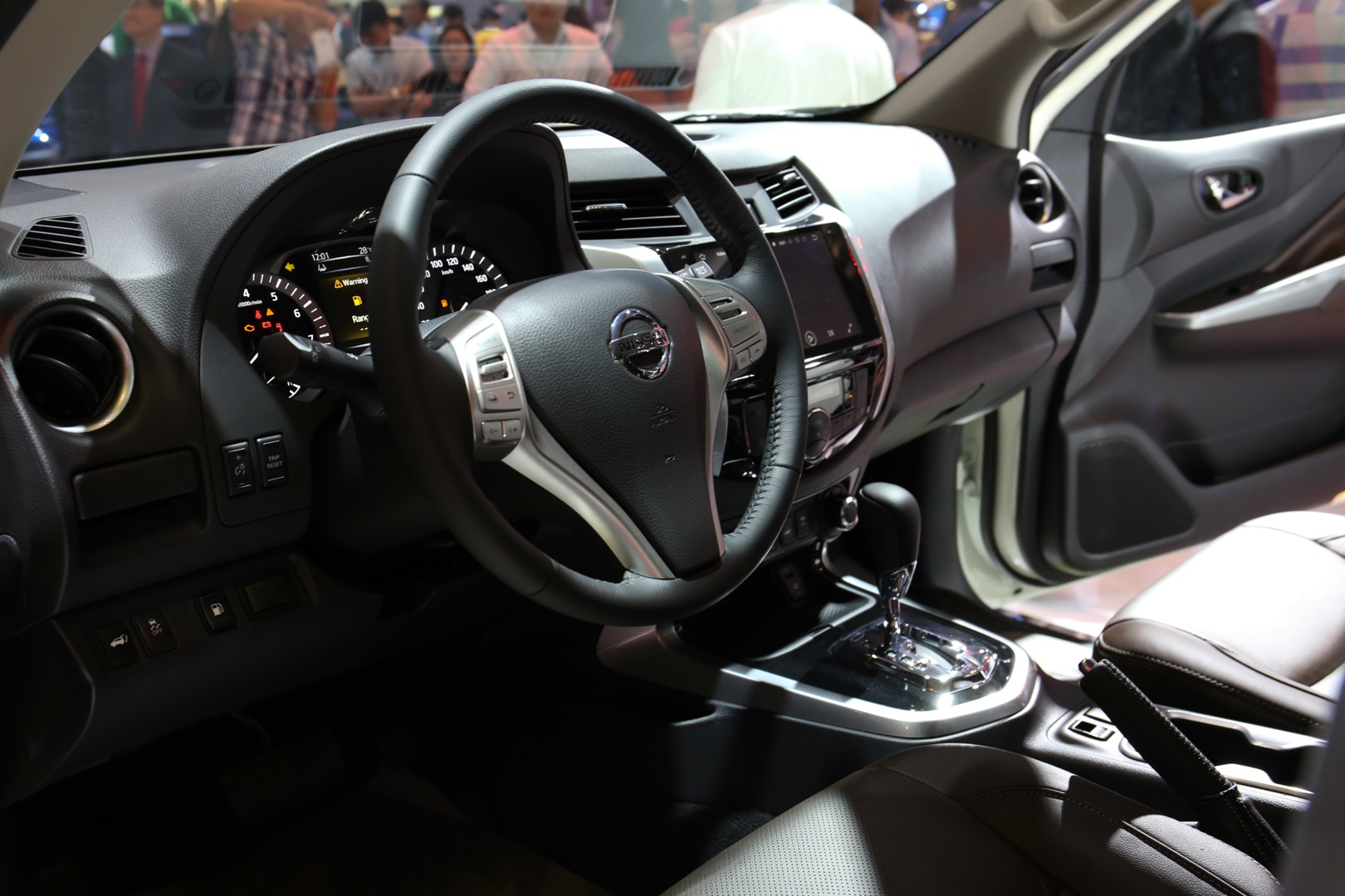 So sánh Toyota Fortuner và Nissan Terra ảnh 7 So sanh Toyota Fortuner va Nissan Terra anh 7