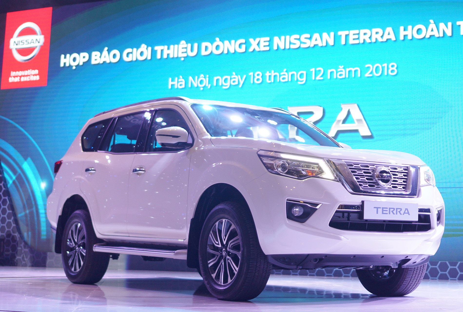 Nissan Terra diesel so san co gi de doi dau voi Toyota Fortuner? hinh anh