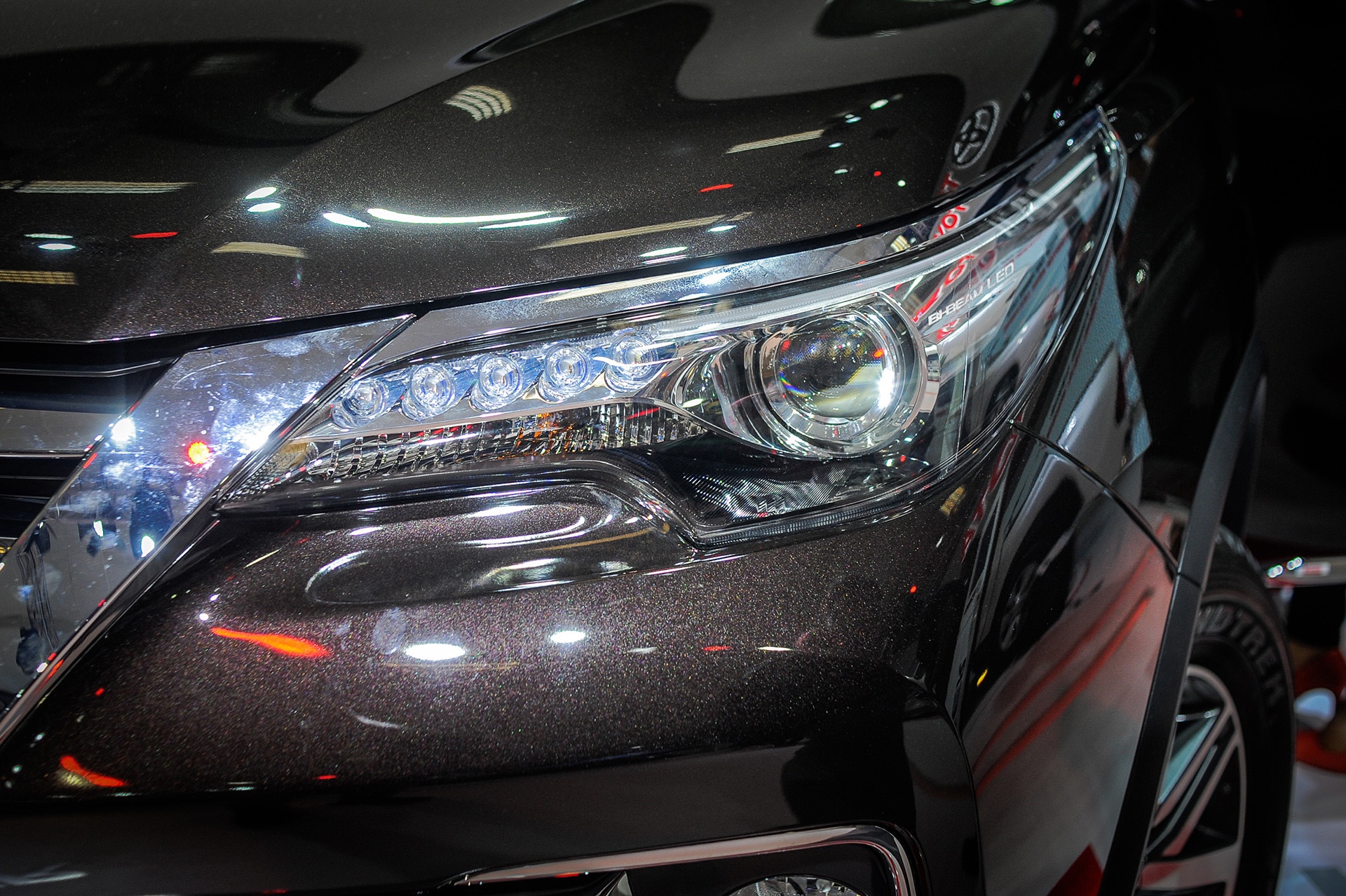 So sánh Toyota Fortuner và Nissan Terra ảnh 4 So sanh Toyota Fortuner va Nissan Terra anh 4