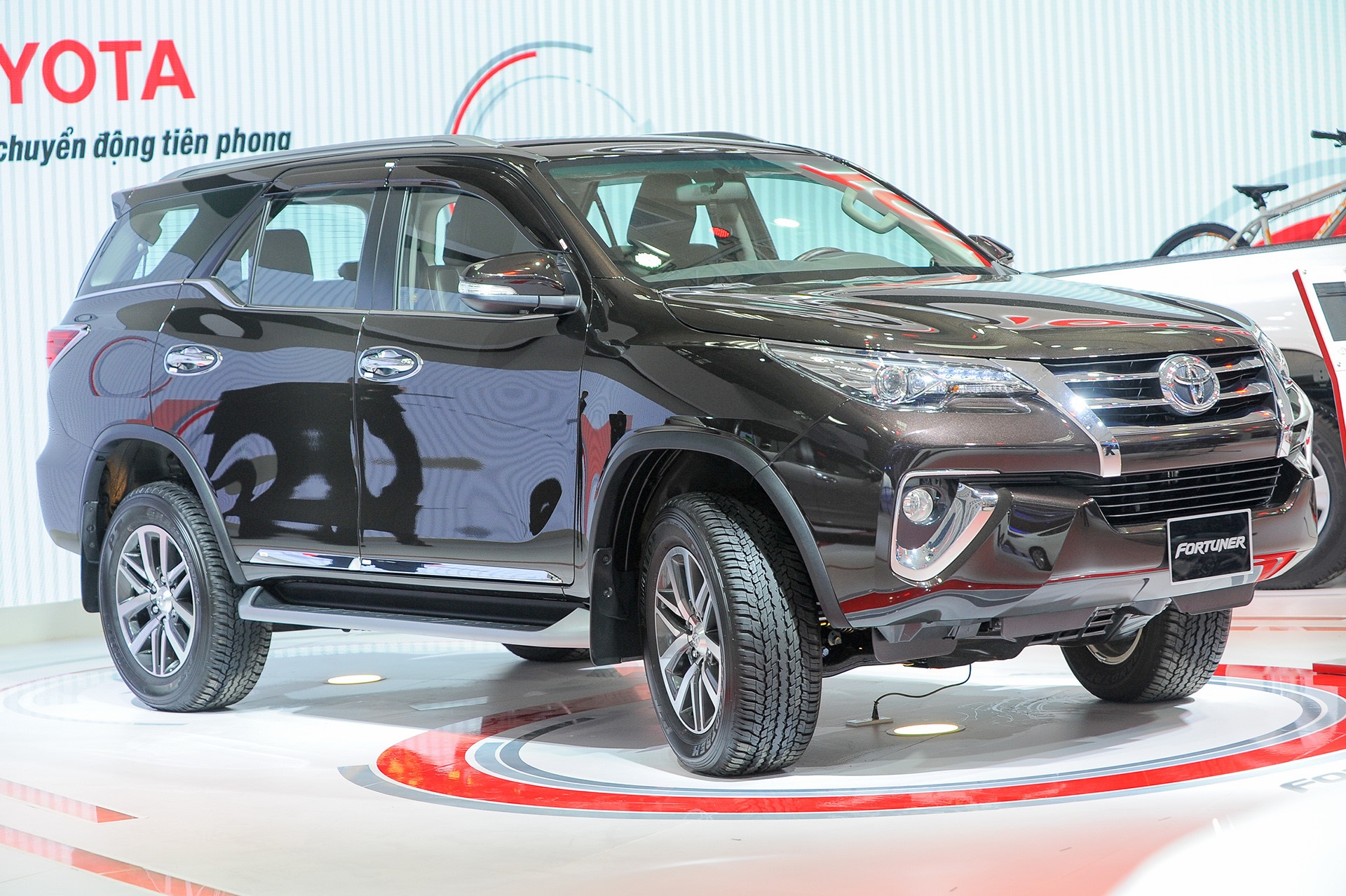 So sánh Toyota Fortuner và Nissan Terra ảnh 2 So sanh Toyota Fortuner va Nissan Terra anh 2