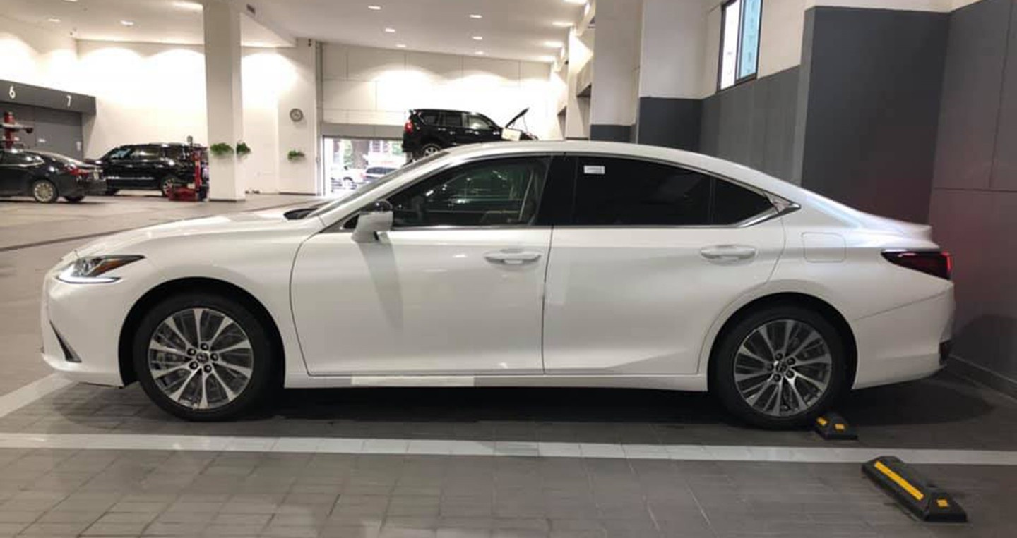 Lexus ES 250 ra mat tai VN anh 9