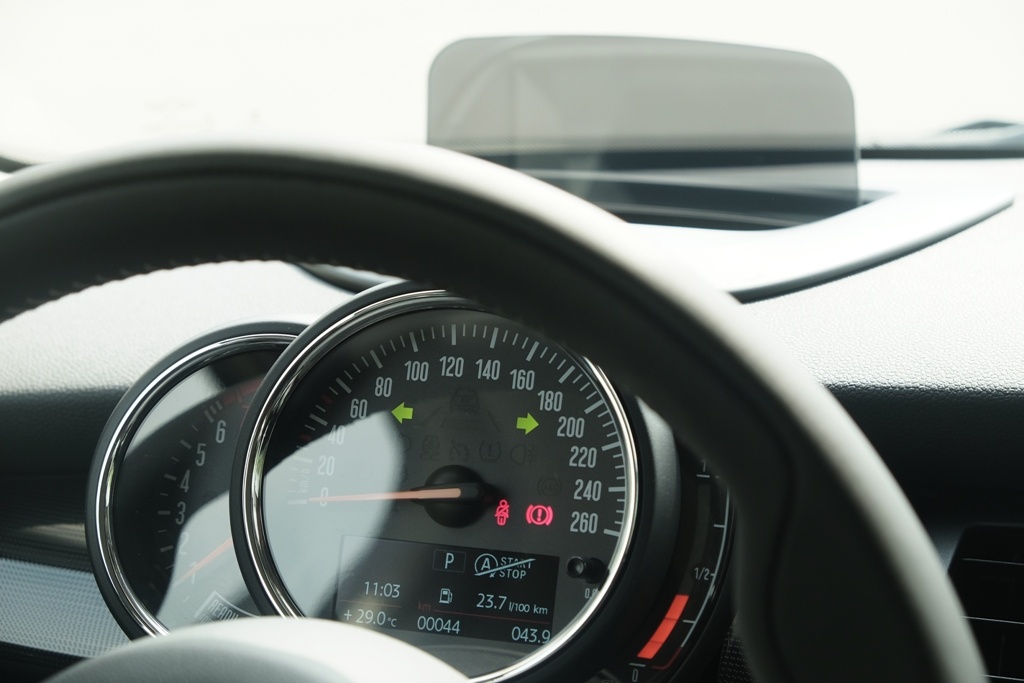 Danh gia MINI Cooper 2019 anh 8