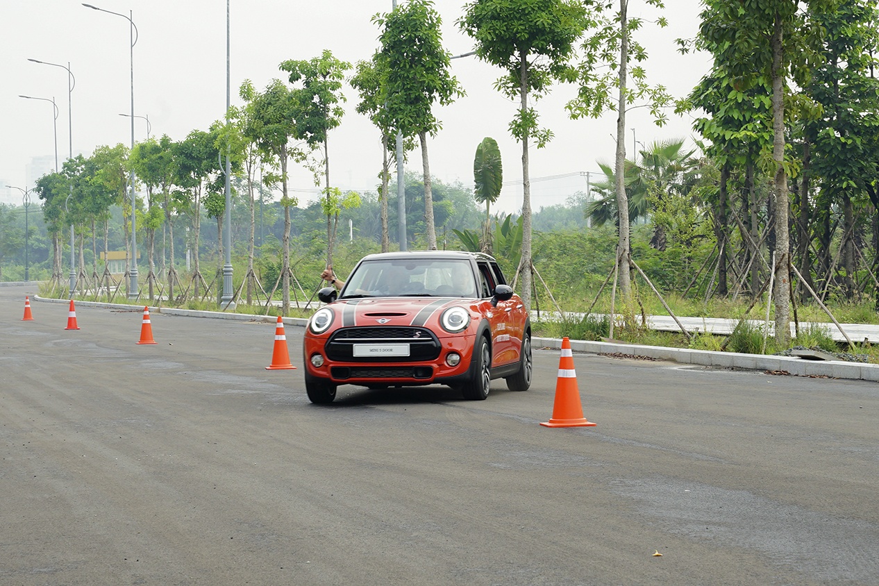Danh gia MINI Cooper 2019 anh 9
