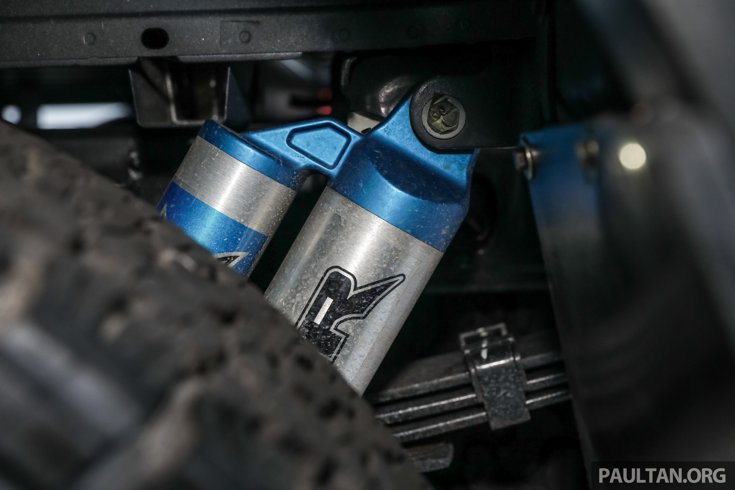 Ford F-150 lap rap tai Malaysia anh 4