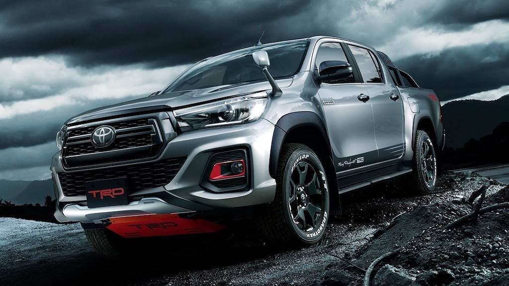 Ban tai Toyota Hilux ban dac biet Black Rally ra mat hinh anh