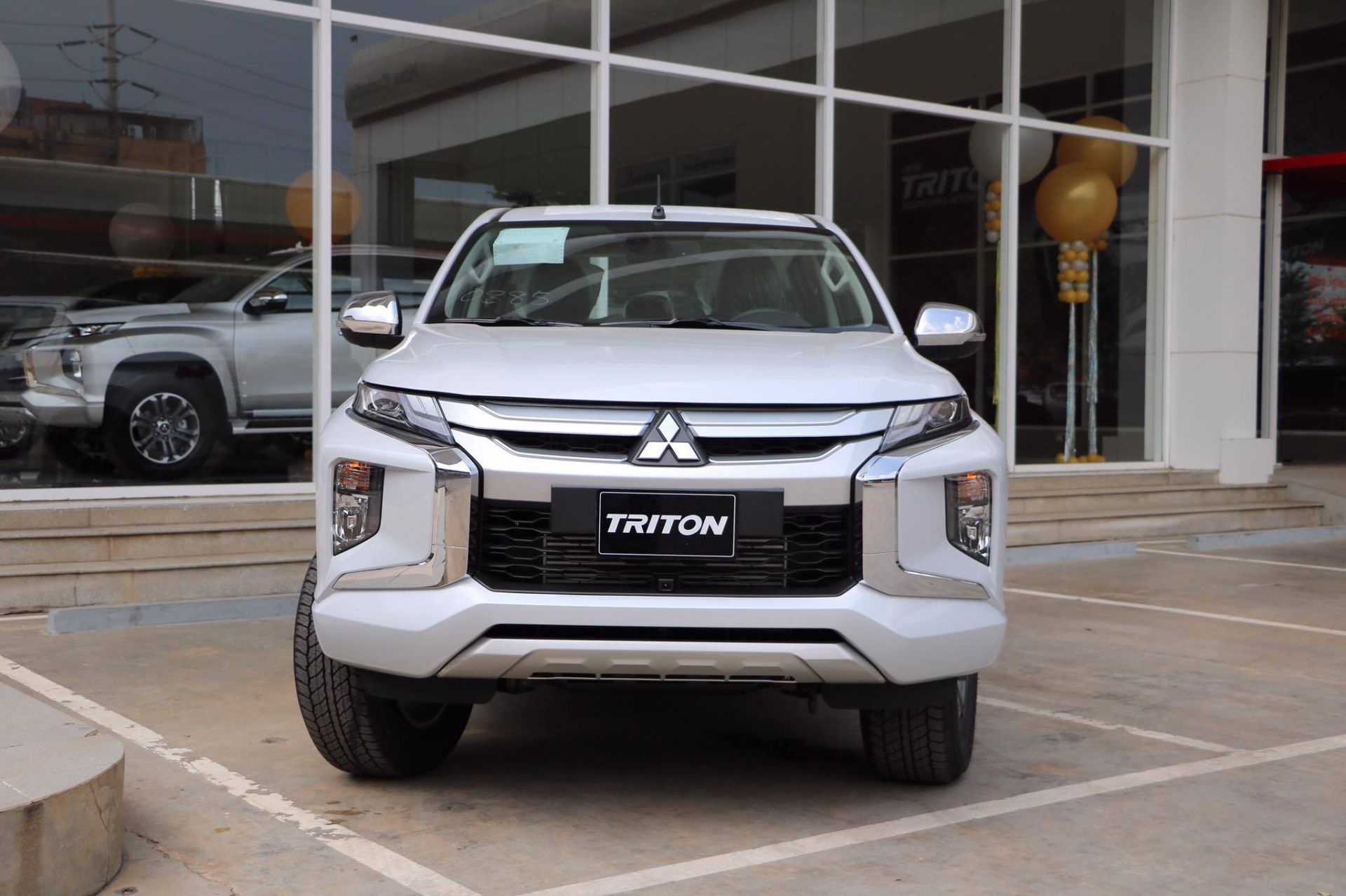 Mitsubishi Triton 2019 tai VN lo thong so, thieu nhieu trang bi hinh anh