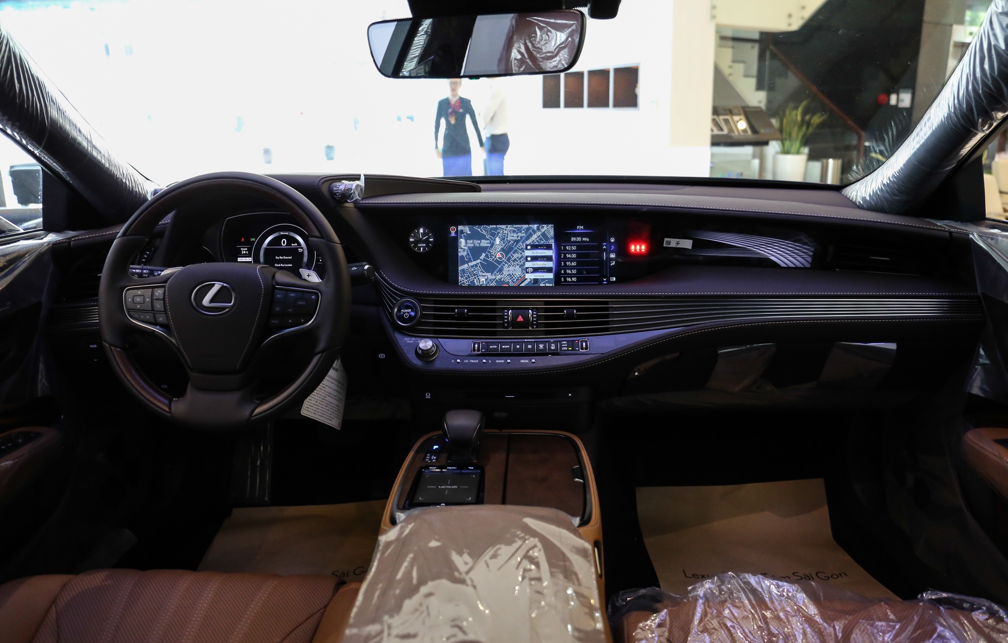 Lexus LS500 va LS500h ra mat anh 7