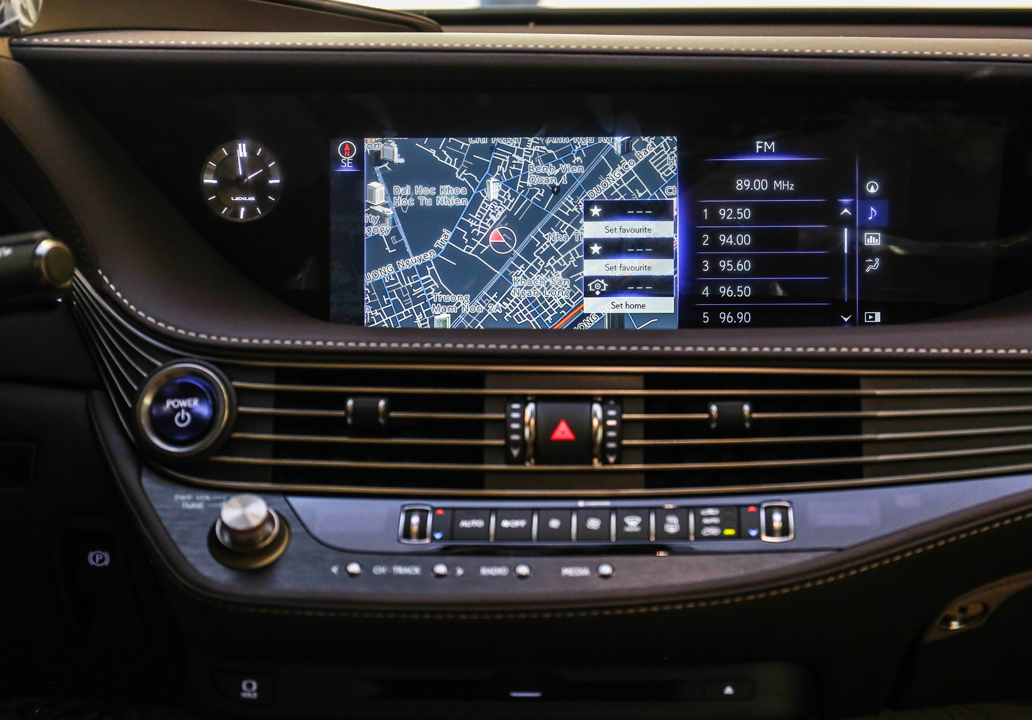 Lexus LS500 va LS500h ra mat anh 8