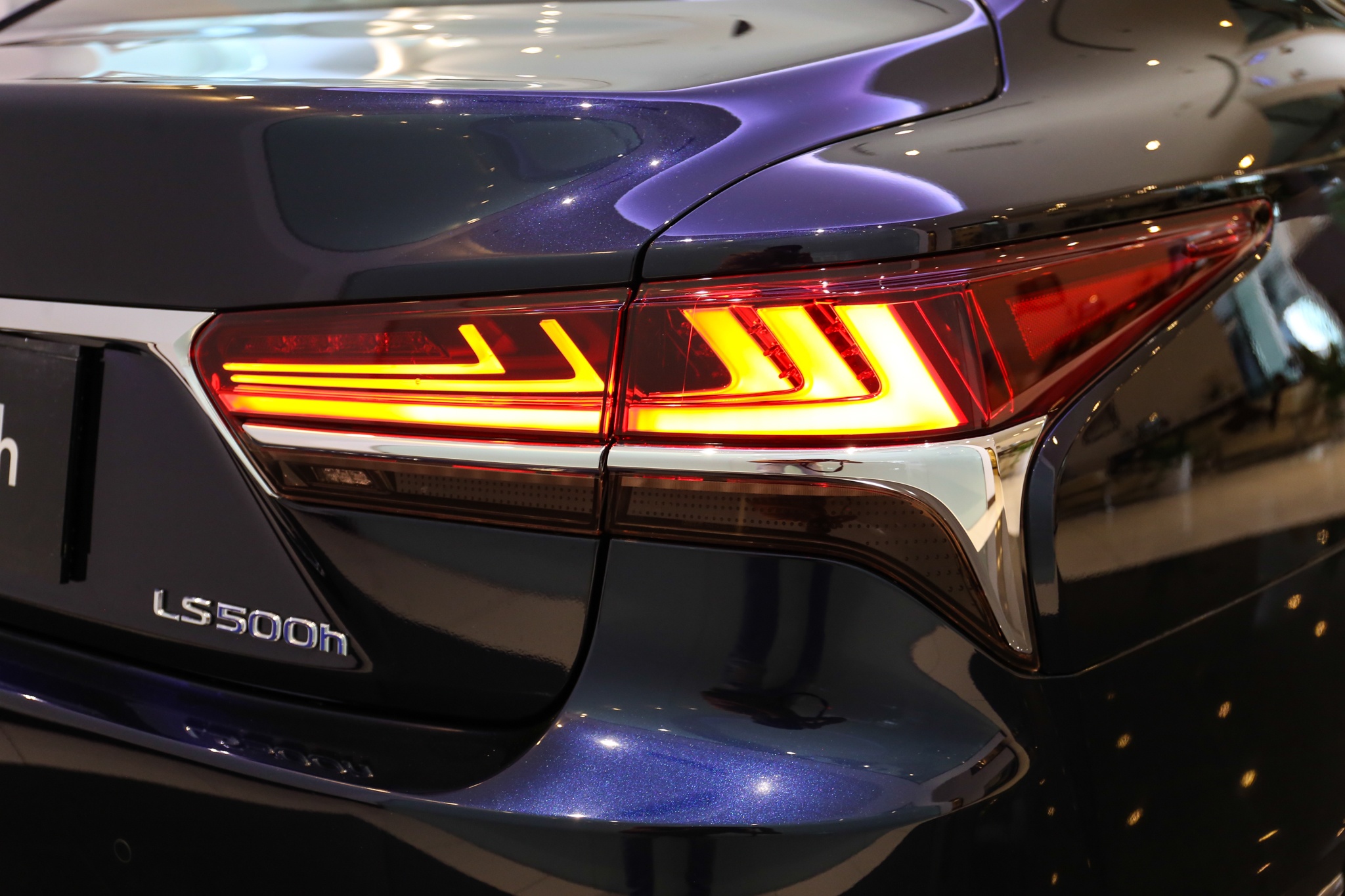 Lexus LS500 va LS500h ra mat anh 10