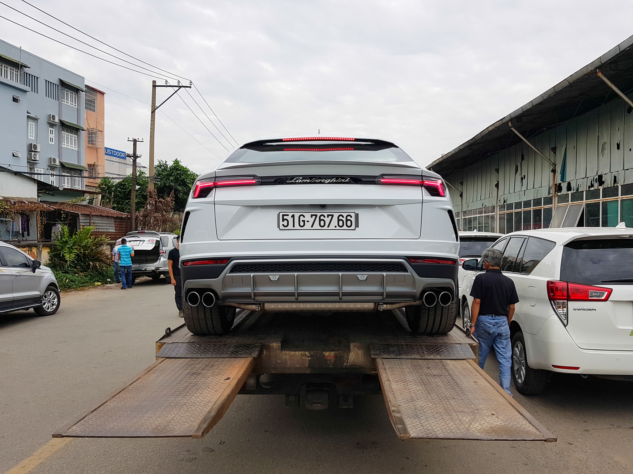Lamborghini Urus ra bien tai VN anh 8