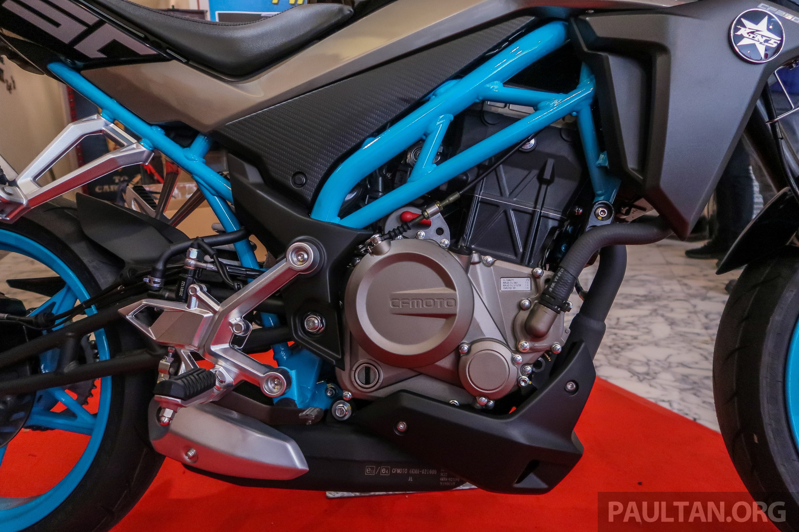 CFMoto 250 NK 2019 ra mat anh 2