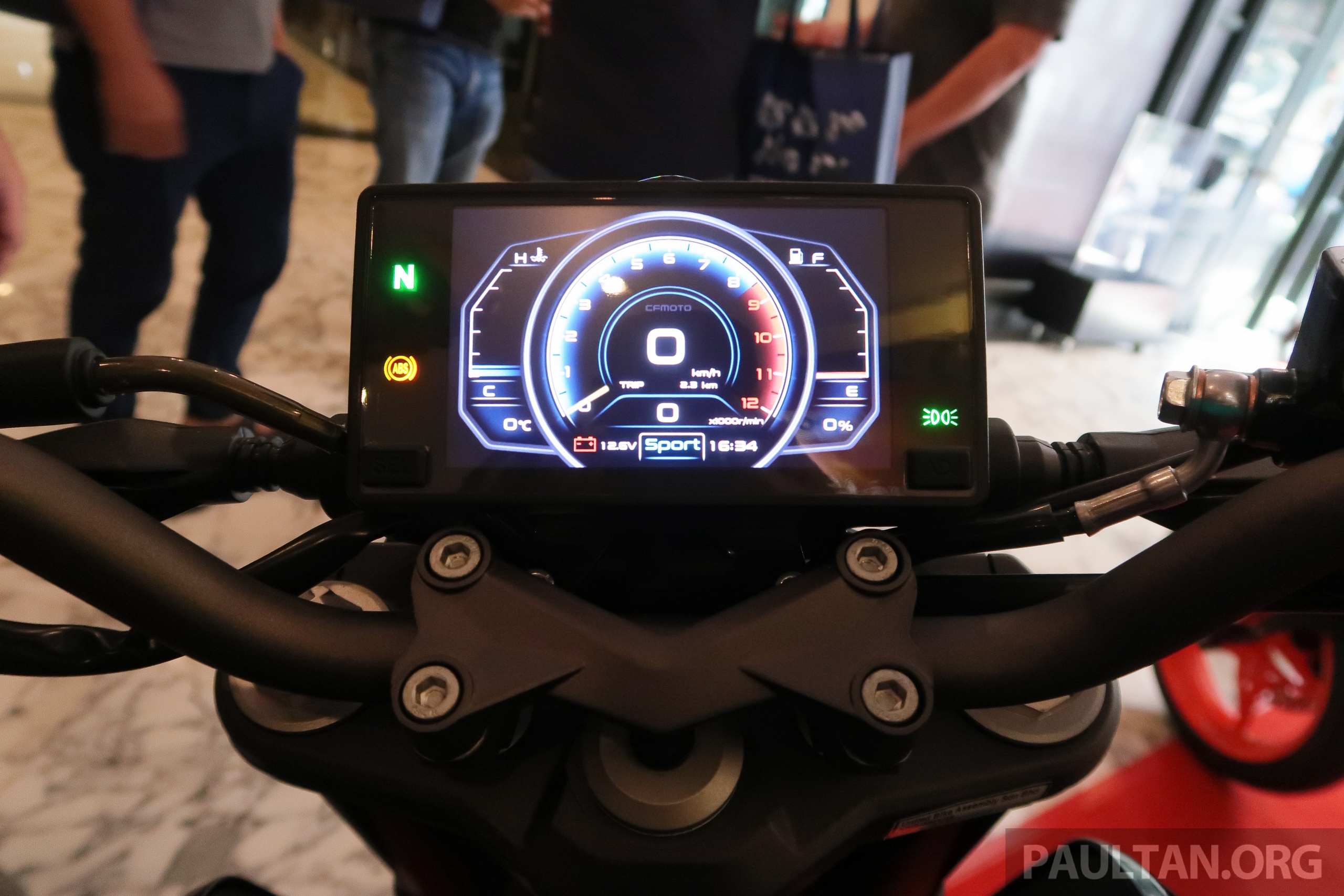 CFMoto 250 NK 2019 ra mat anh 6