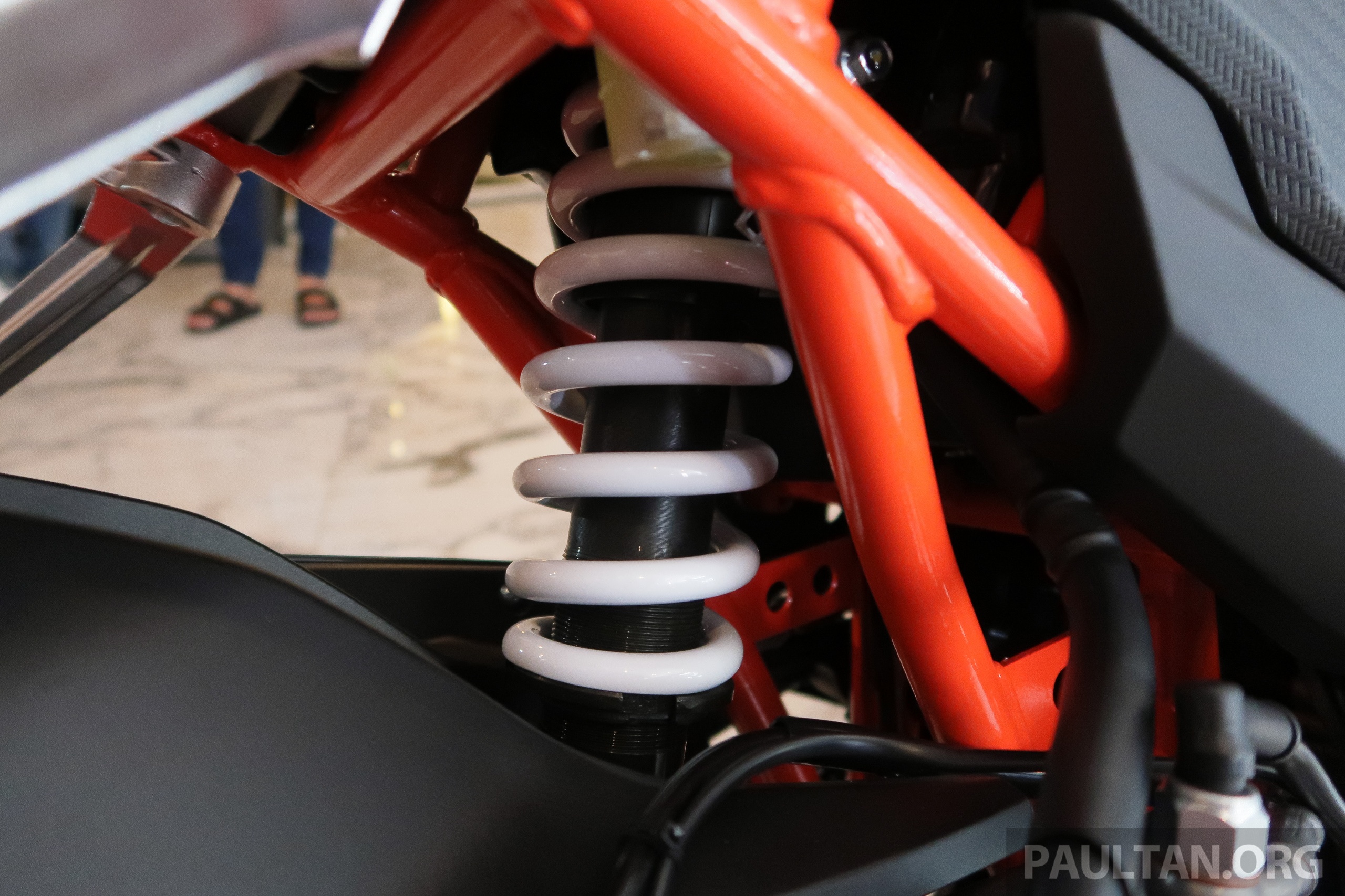 CFMoto 250 NK 2019 ra mat anh 5