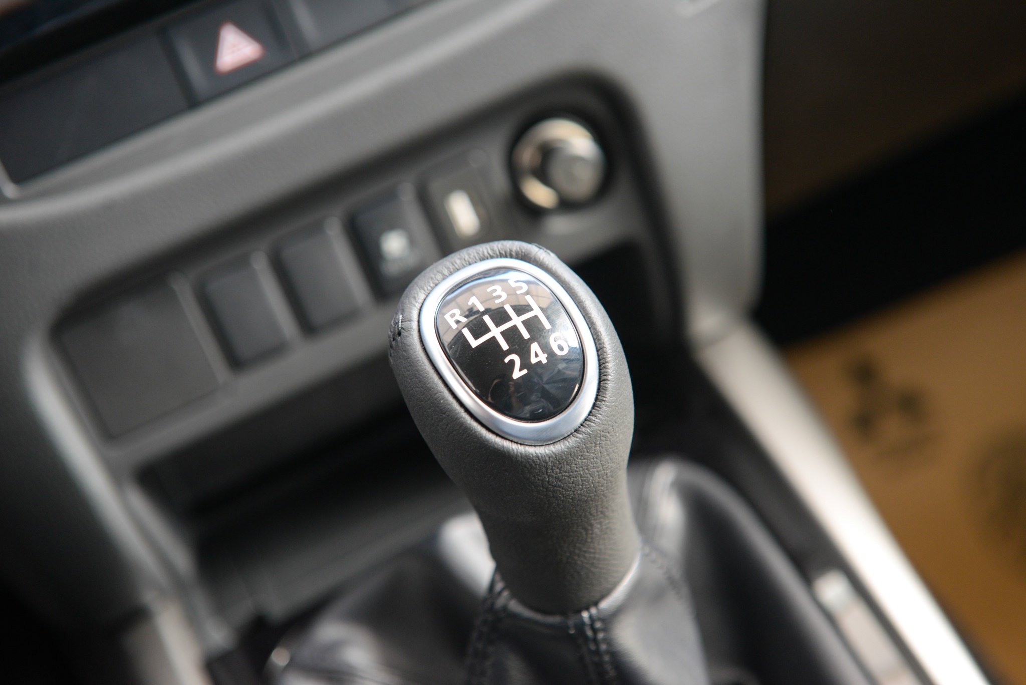 Mitsubishi Pajero Sport ban so san anh 9