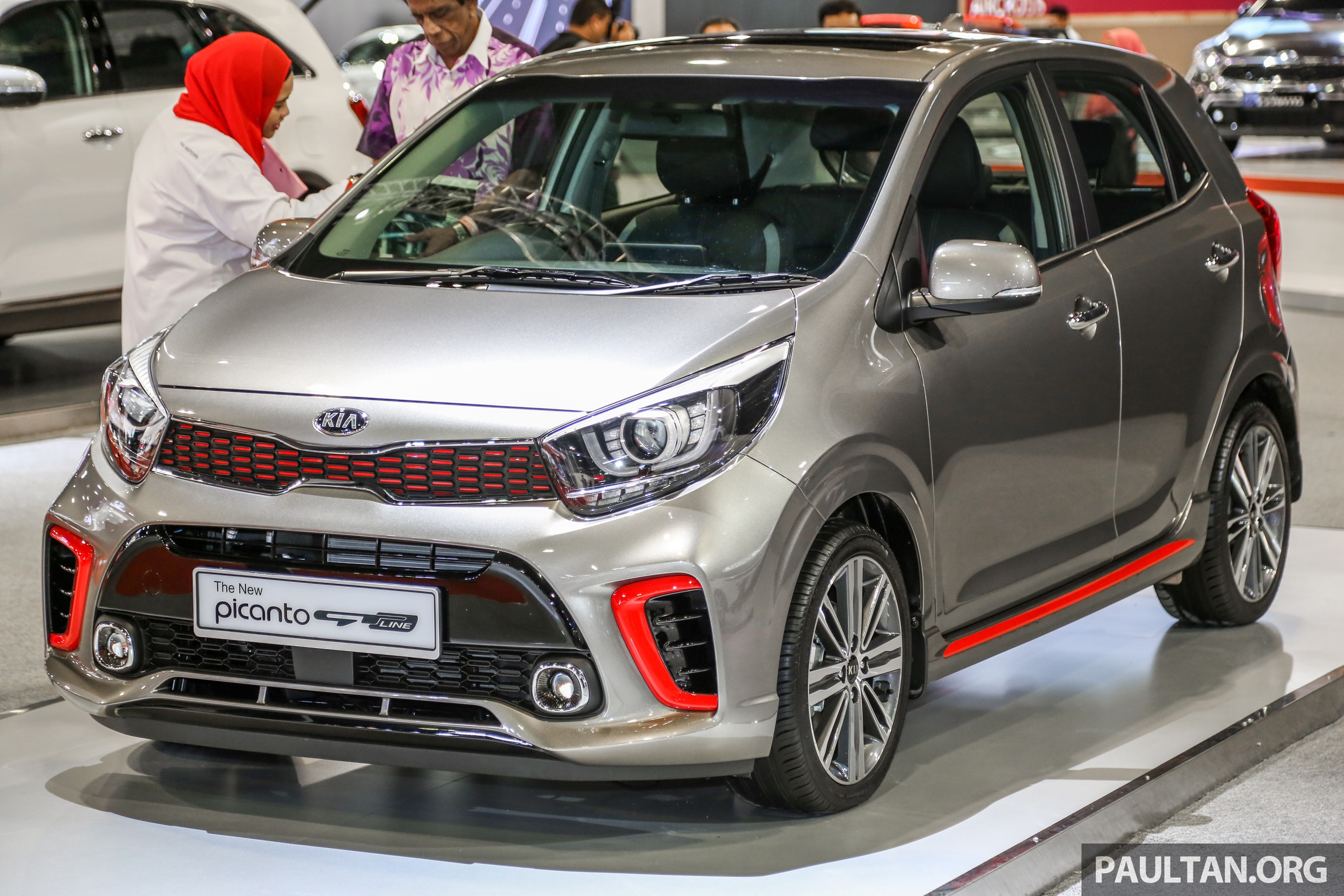 Kia Morning GT-Line chot gia 14.000 USD, day ap trang bi hinh anh