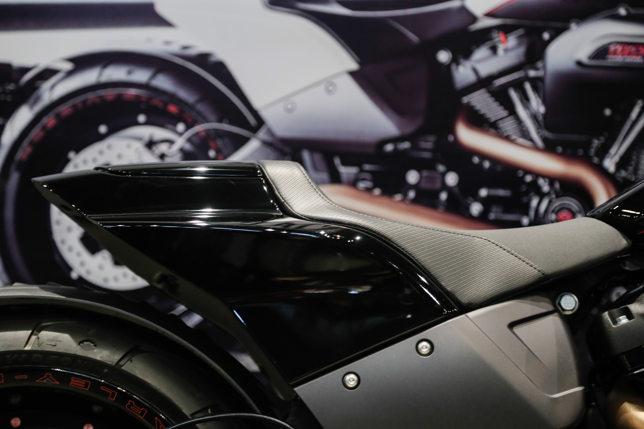 Harley-Davidson FXDR 114 ra mat anh 11