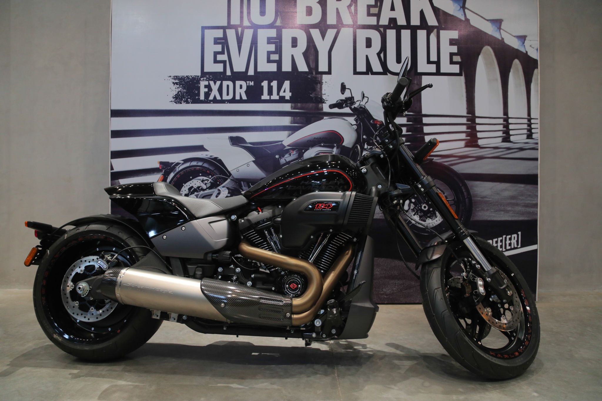 799,5 trieu dong cho Harley-Davidson FXDR 114 tai VN hinh anh