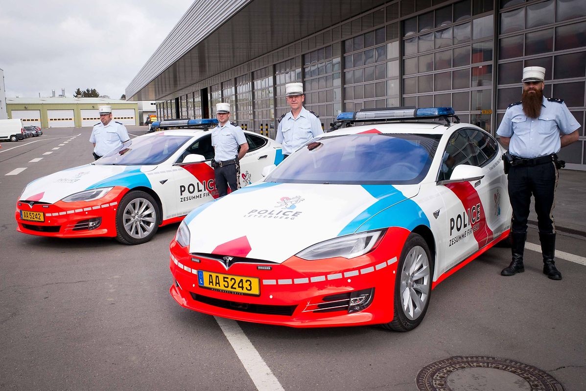Tesla Model S của cảnh sát Mỹ ảnh 3 Tesla Model S cua canh sat My anh 3