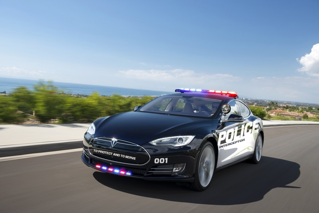 Tesla Model S của cảnh sát Mỹ ảnh 2 Tesla Model S cua canh sat My anh 2