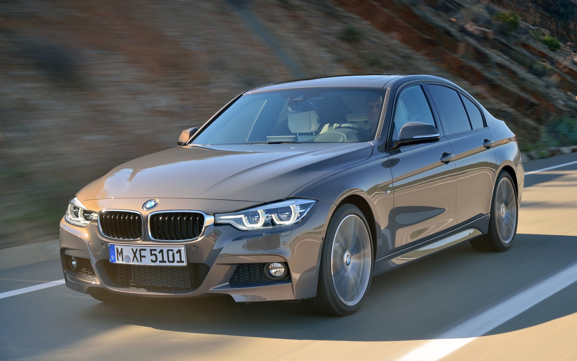 Nhung sedan duoi 1, 5 ty phu hop choi Tet anh 2