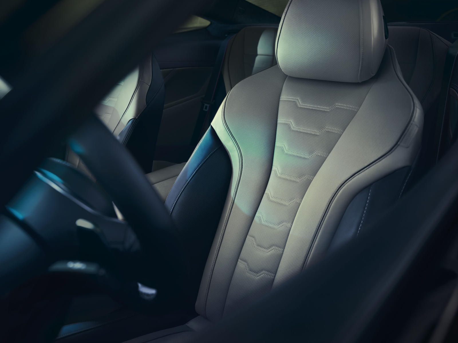 BMW M850i ra mat anh 5